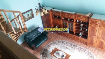 vila-de-vanzare-in-centru-6-camere-3-garaje-1